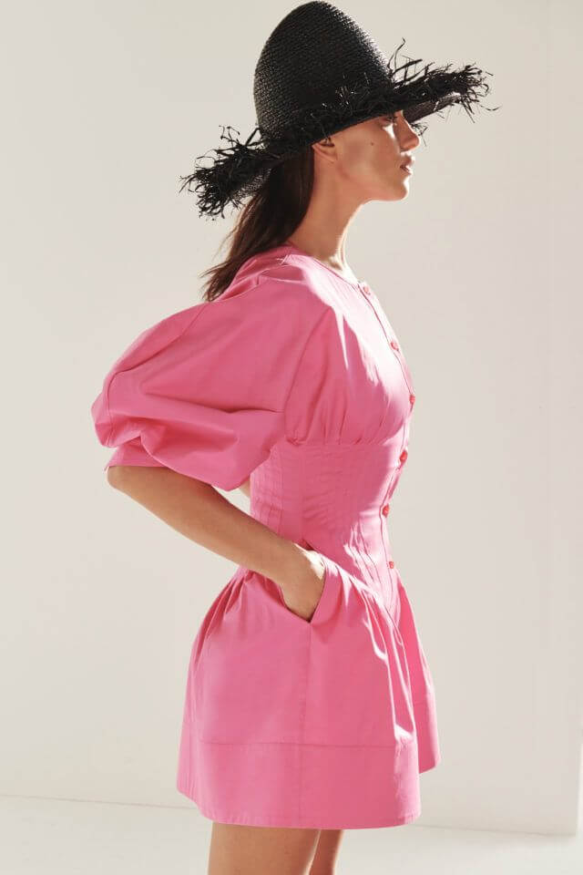 с чем носить повседневное нежно-розовое платье
